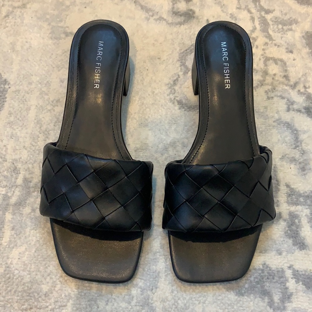 Marc Fisher Casara Slide Sandal, size 7.5”